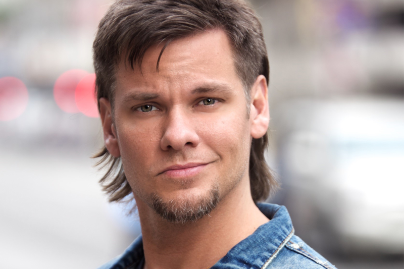 Theo Von Hire Comedian Theo Von Summit Comedy, Inc.
